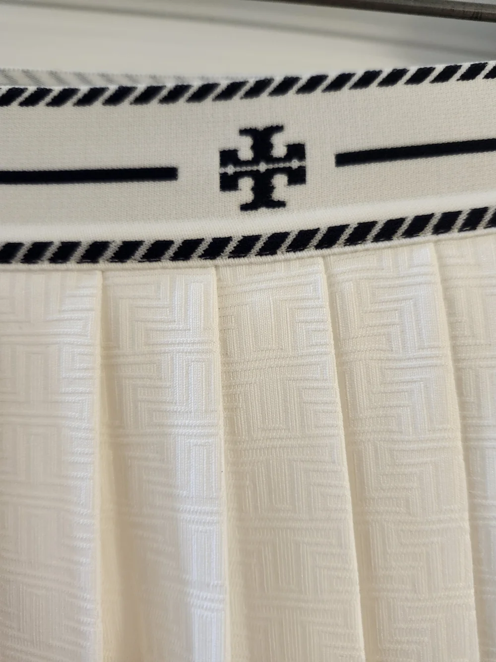 NWT Tory Burch Pleated Jacquard Overlay Skort Snow White L $178